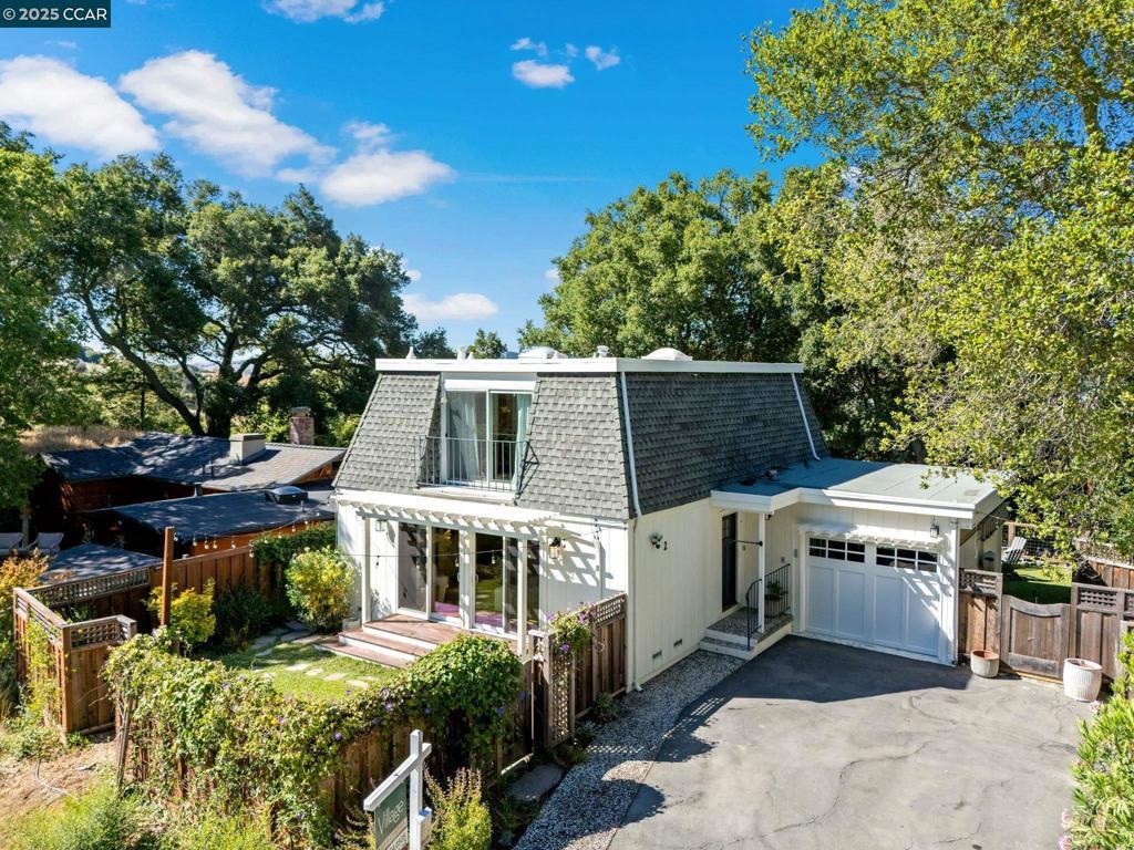 Photo of Listing #41105579