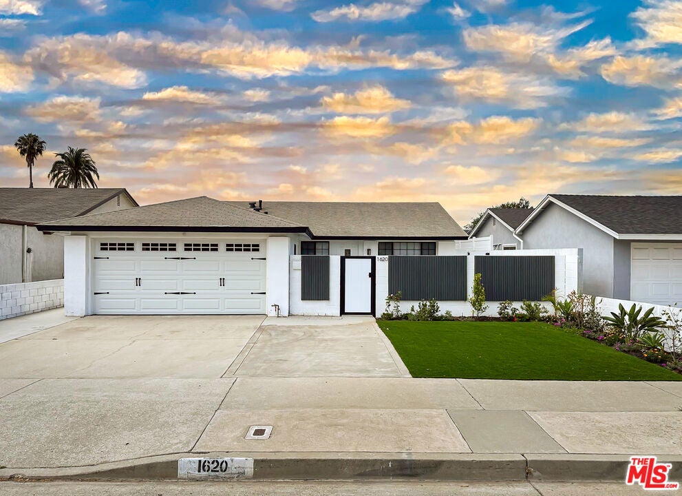 Photo of Listing #25567997