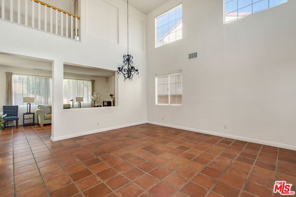 Photo of Listing #25568069