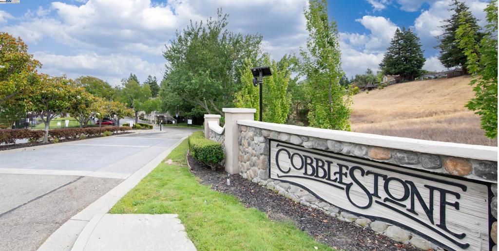 Photo of Listing #41105601