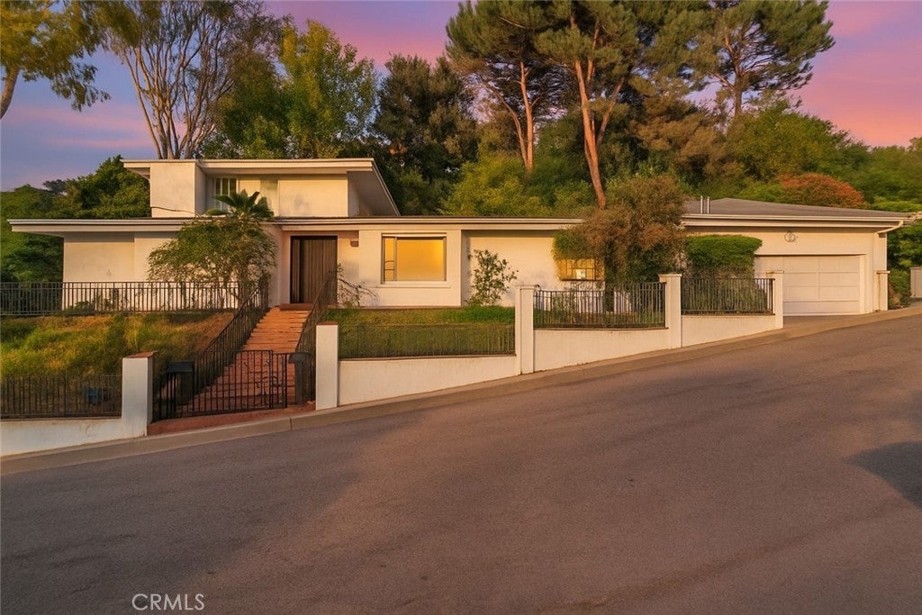 Photo of Listing #SR25163481