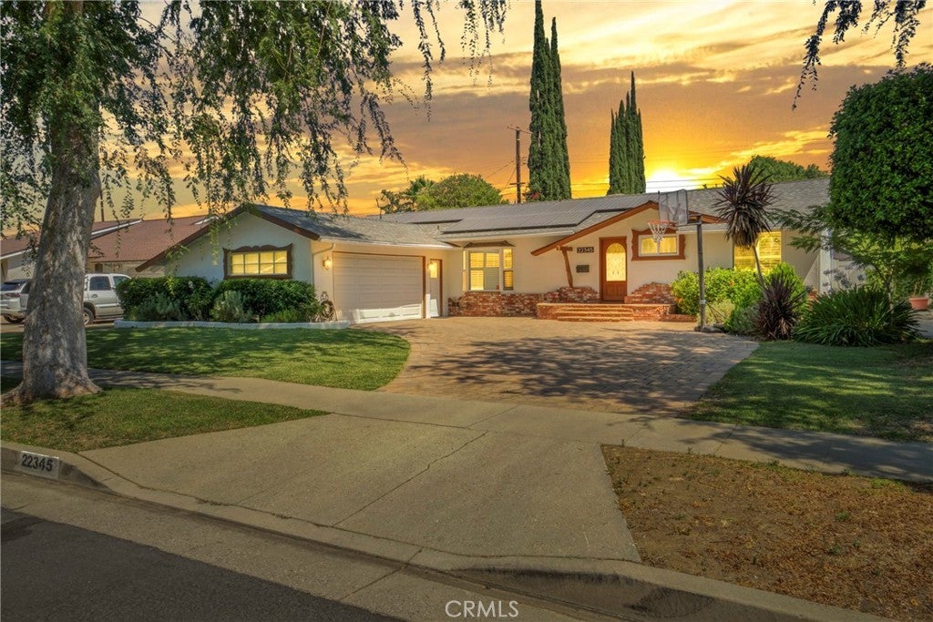 Photo of Listing #SR25164143