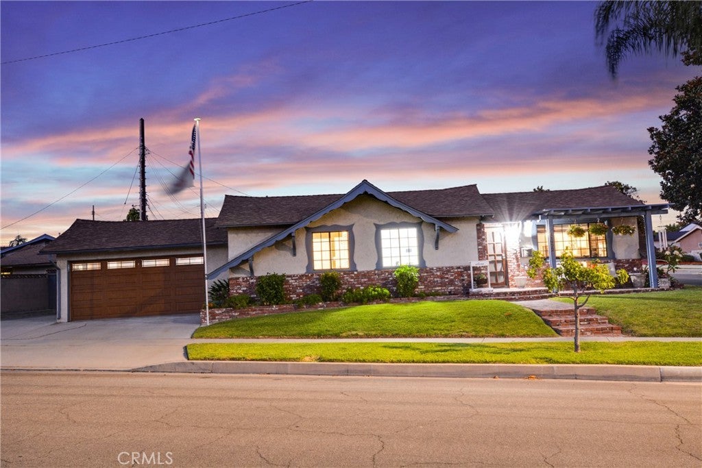 Photo of Listing #DW25164171