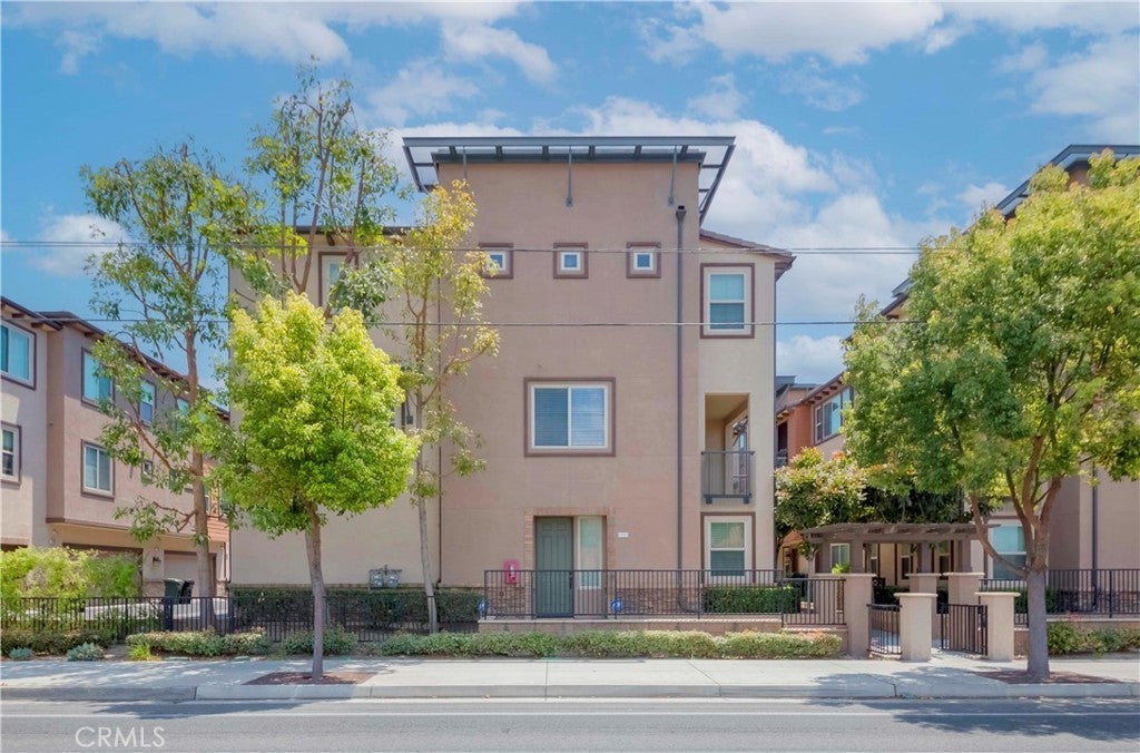 Photo of Listing #PW25164205