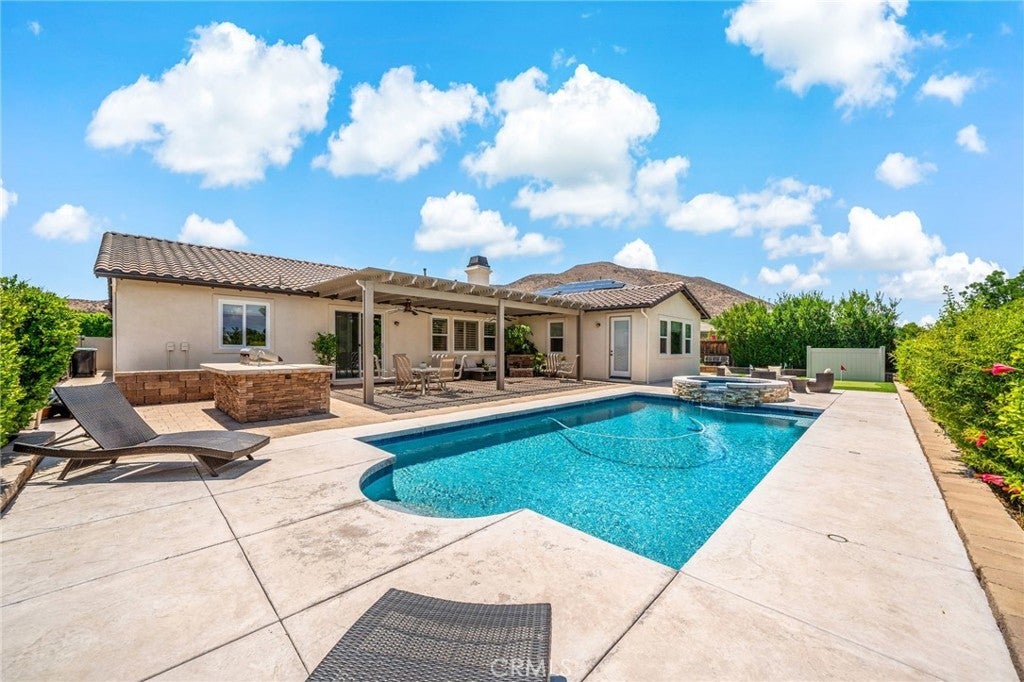 Photo of Listing #SW25164025