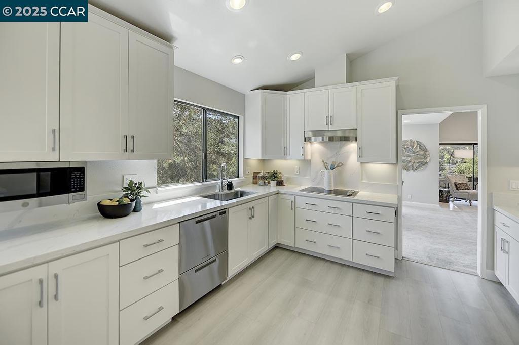 Photo of Listing #41105704