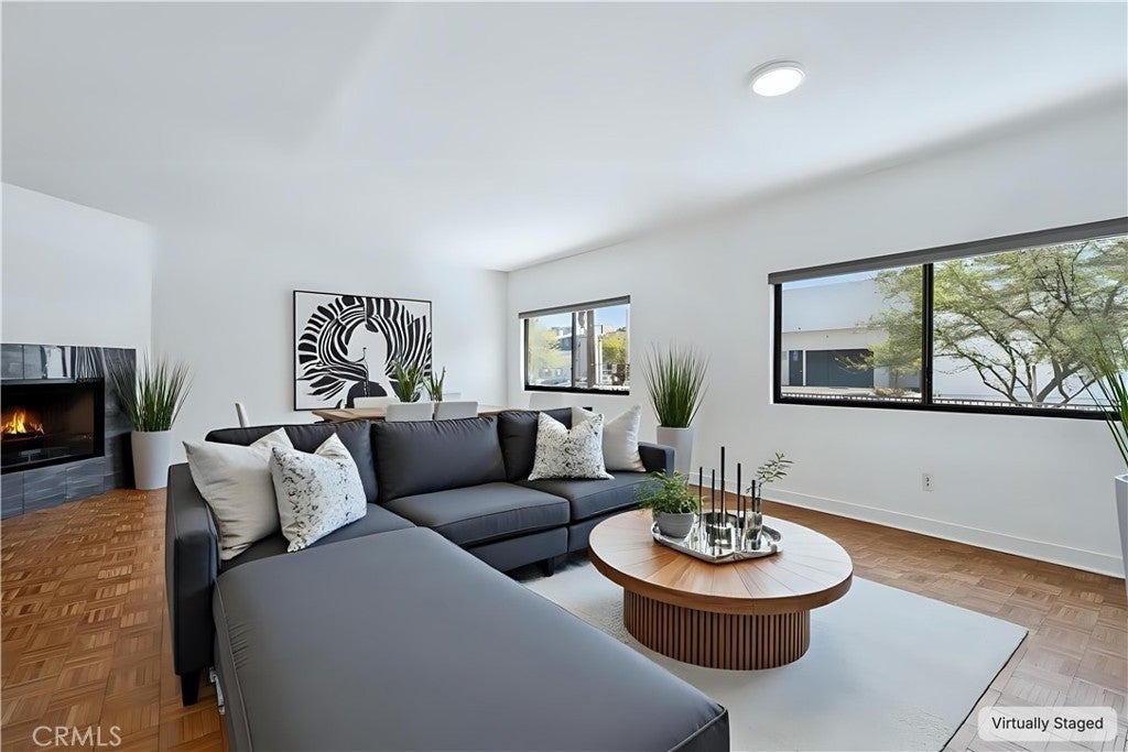 Photo of Listing #SR25164576