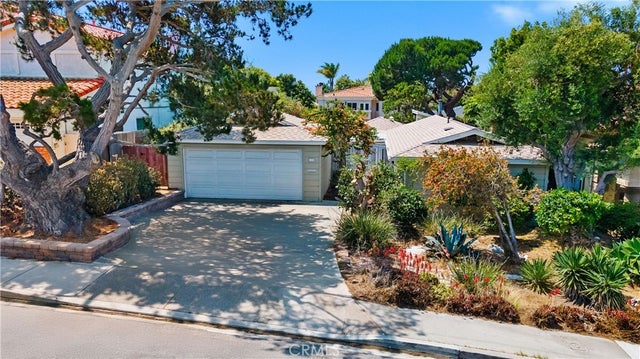 1534 Voorhees Avenue, Manhattan Beach.