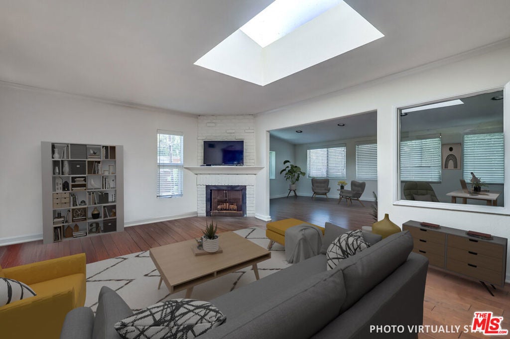 Photo of Listing #25567689