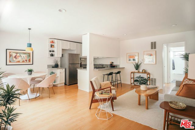 1930 N Vermont Avenue # 207, Los Angeles