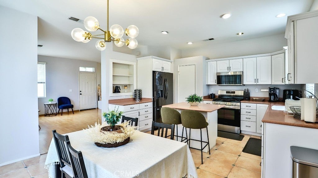 Photo of Listing #PW25165222