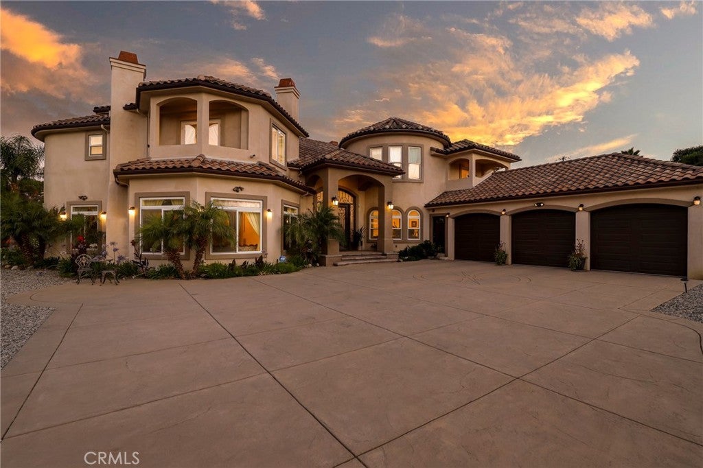 Photo of Listing #SR25158108