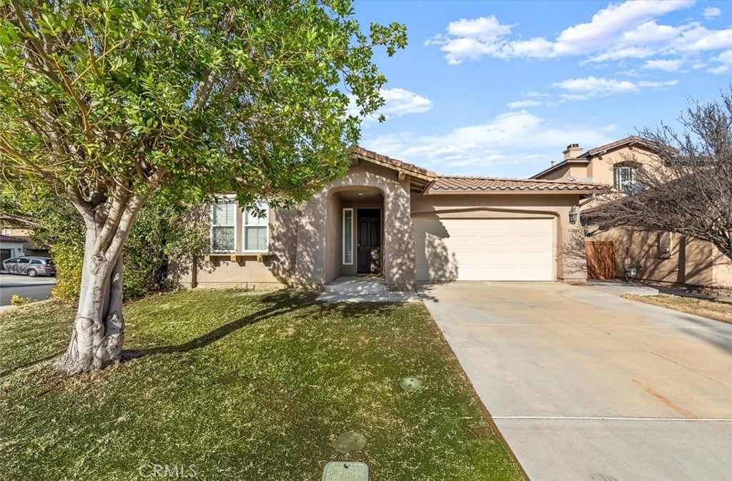 Photo of Listing #IV25165502