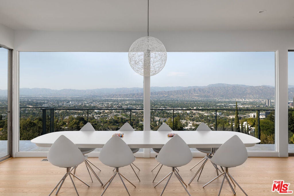 Photo of Listing #25568119