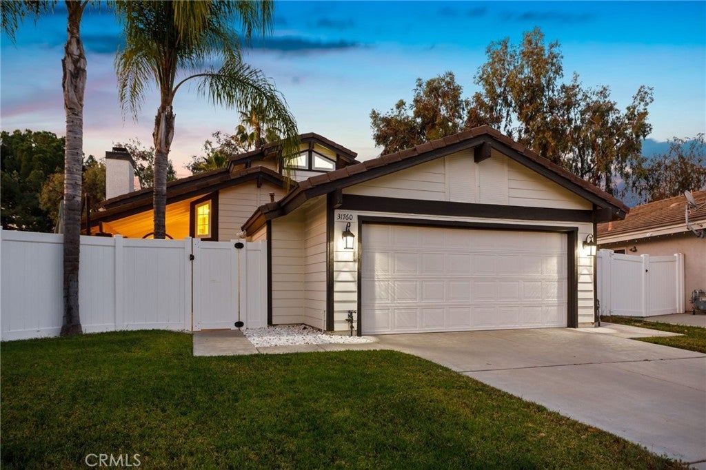 Photo of Listing #IV25164408