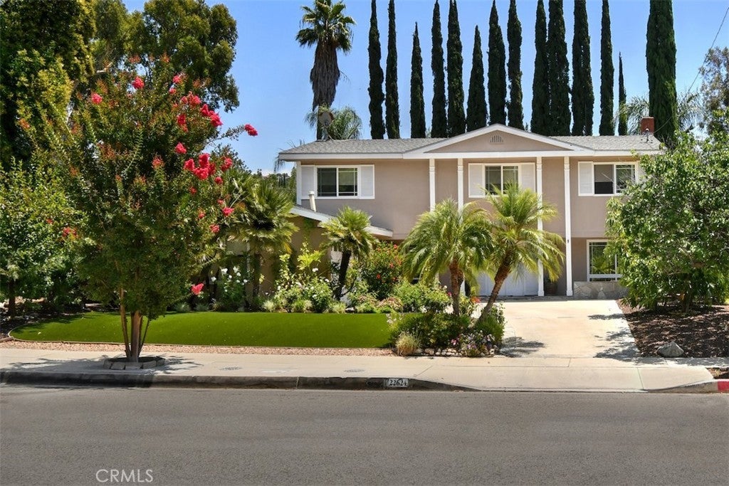 Photo of Listing #SR25163380