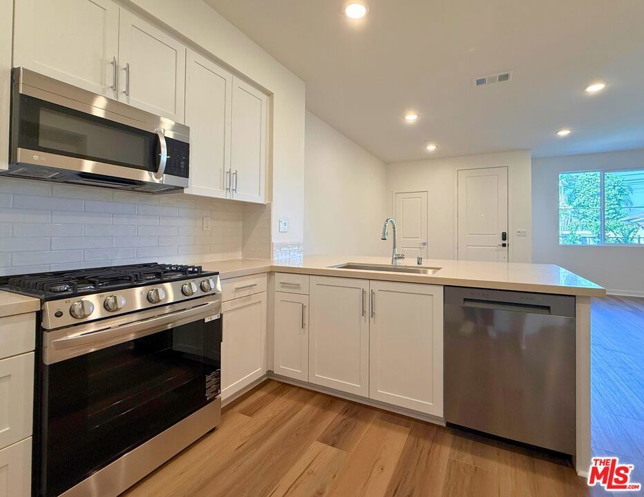 Photo of Listing #25568835