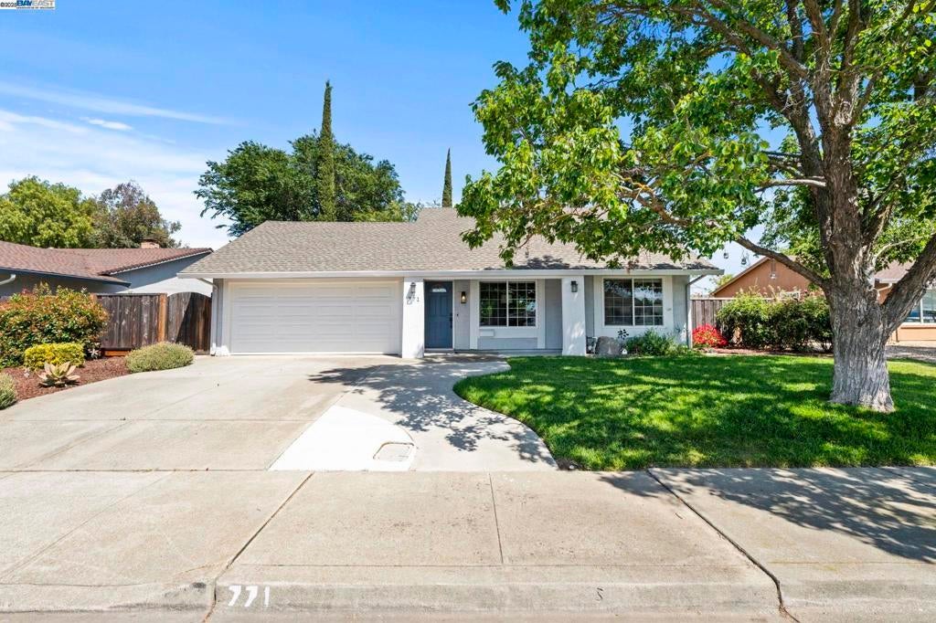 Photo of Listing #41105802