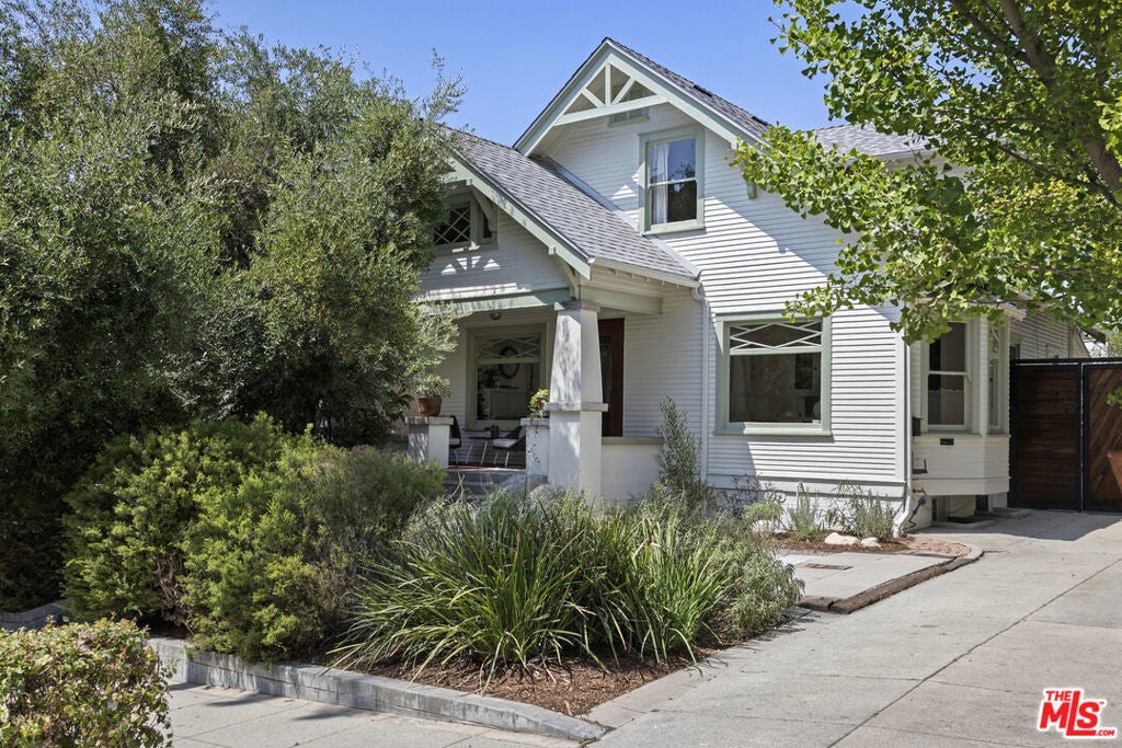 Photo of Listing #25567927