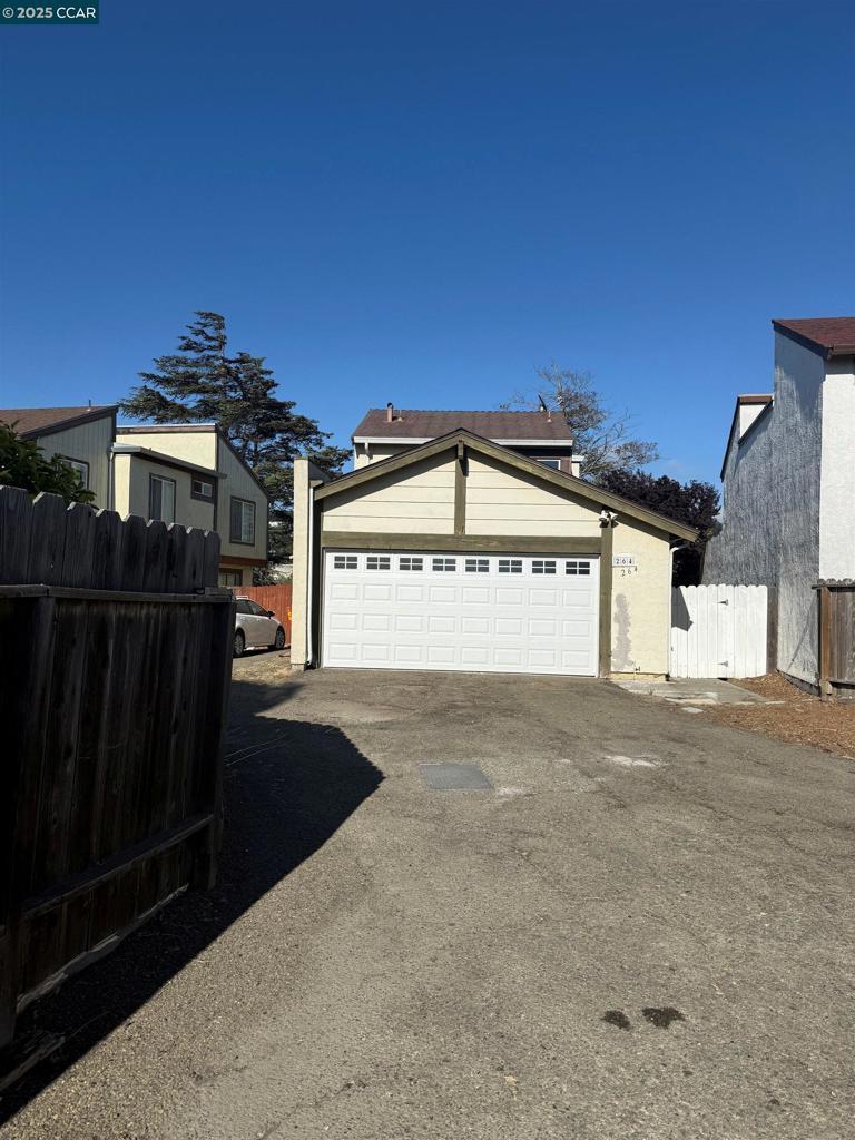 Photo of Listing #41105822