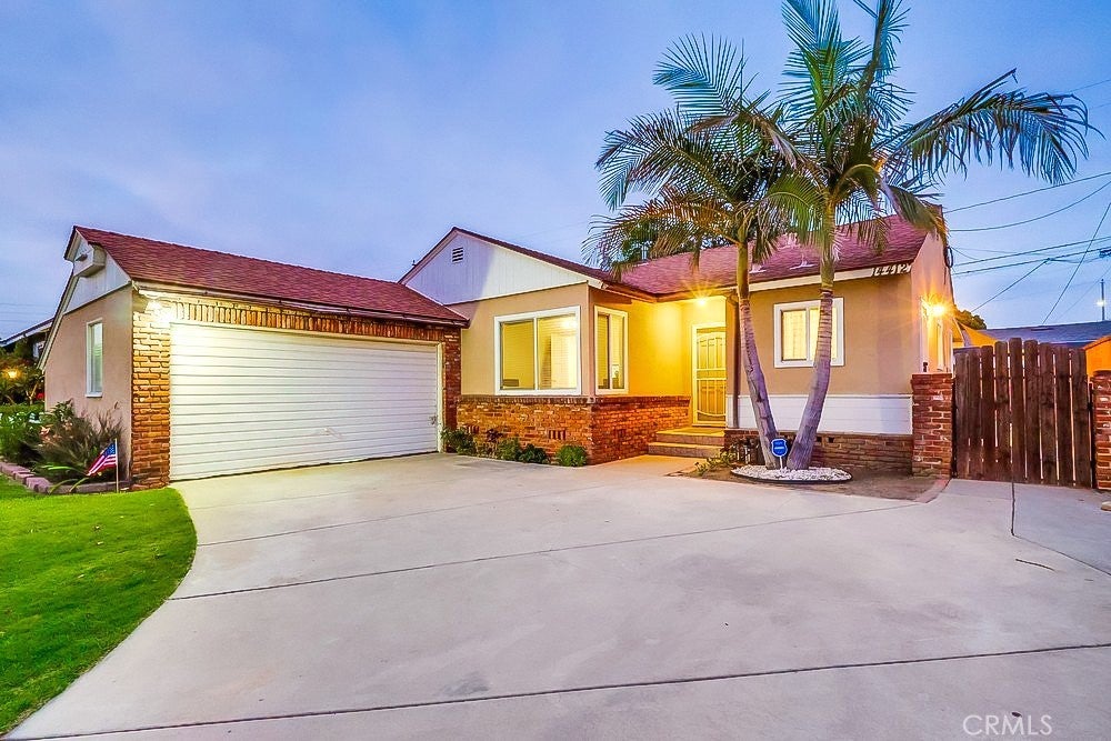 Photo of Listing #DW25166165