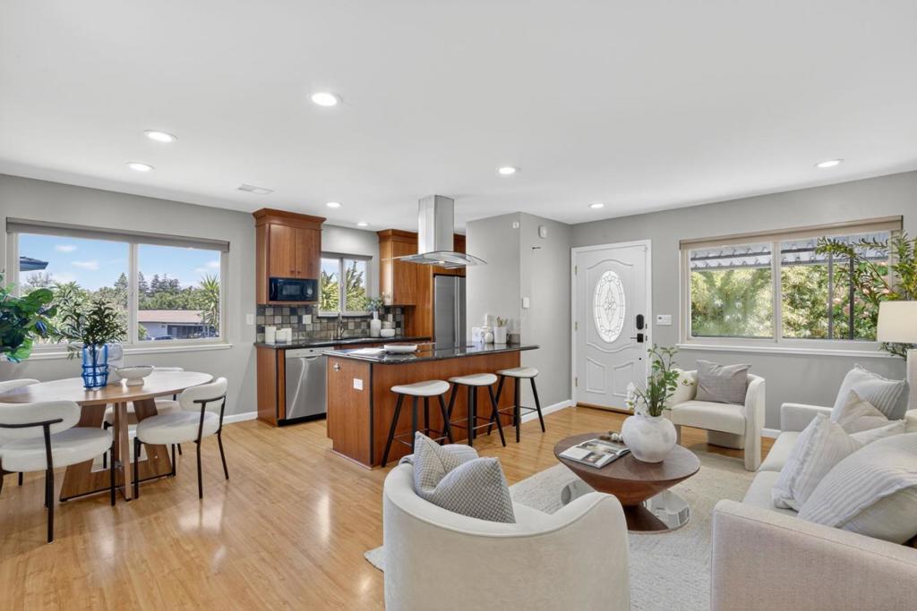 Photo of Listing #ML82015673