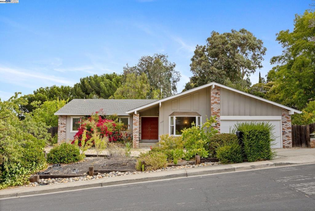 Photo of Listing #41105857