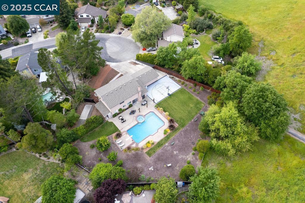 Photo of Listing #41105865