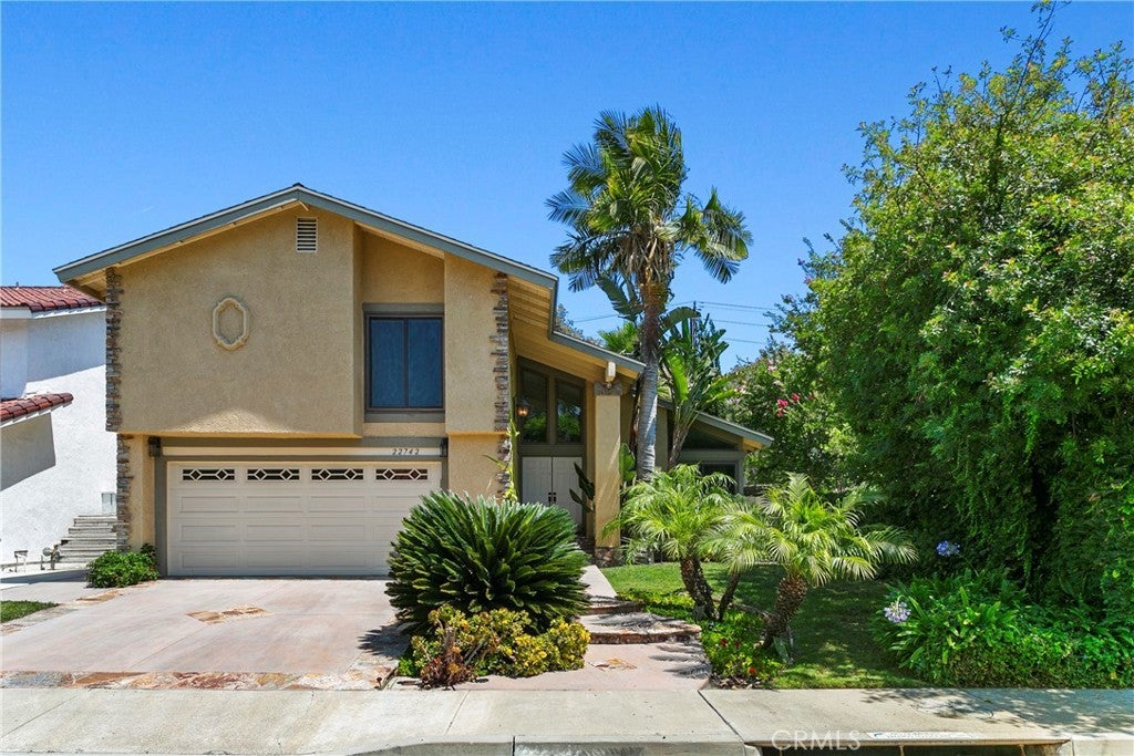 Photo of Listing #OC25165595