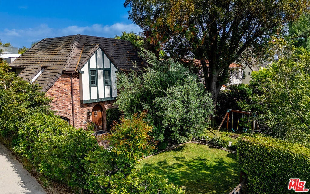 Photo of Listing #25567483