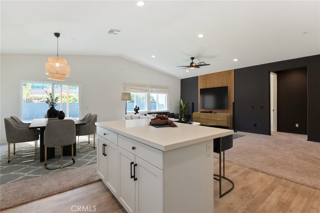 Photo of Listing #SW25165105