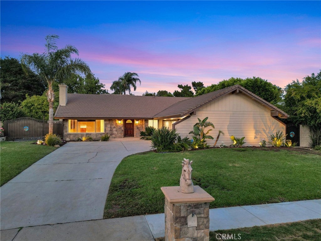 Photo of Listing #SR25164572