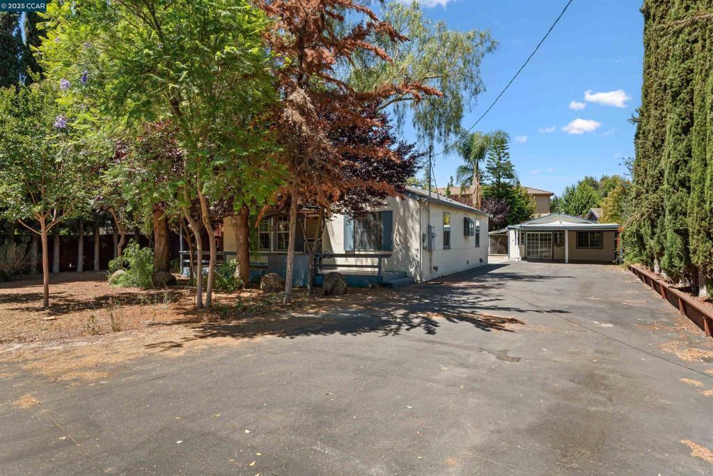 Photo of Listing #41105971