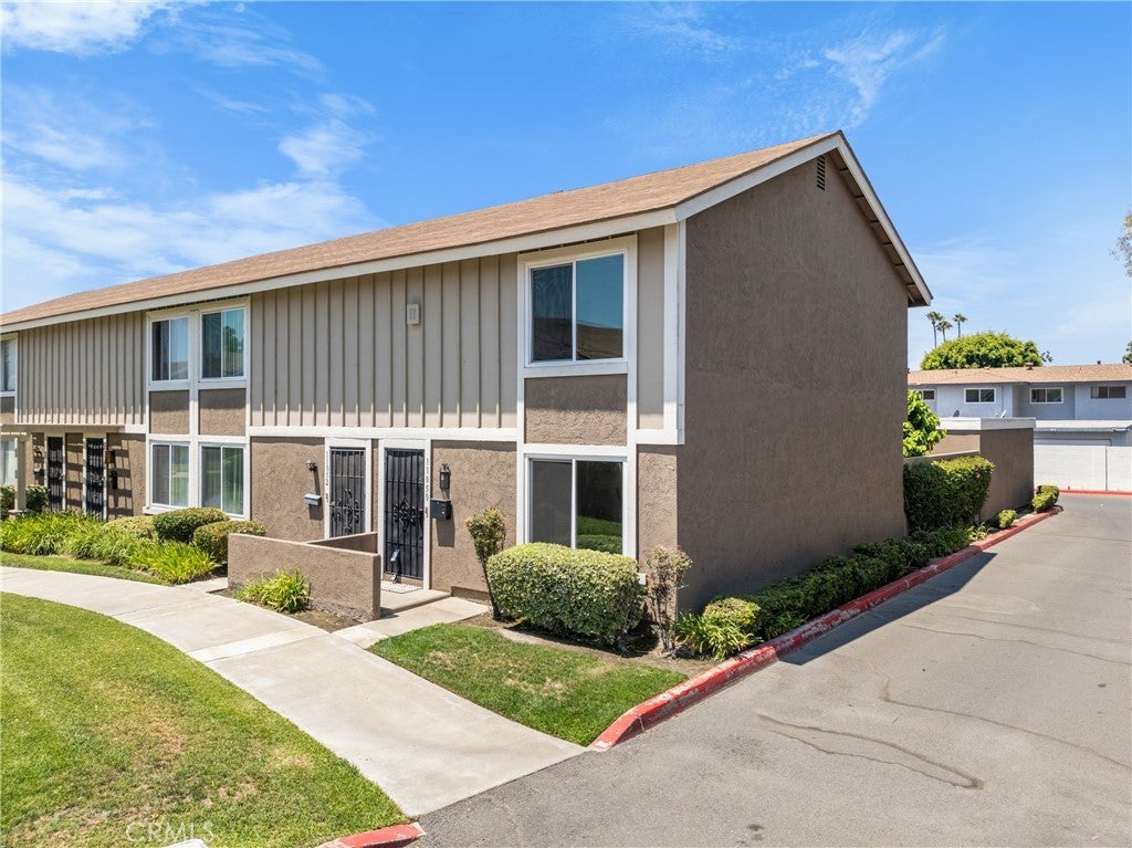 Photo of Listing #OC25166658