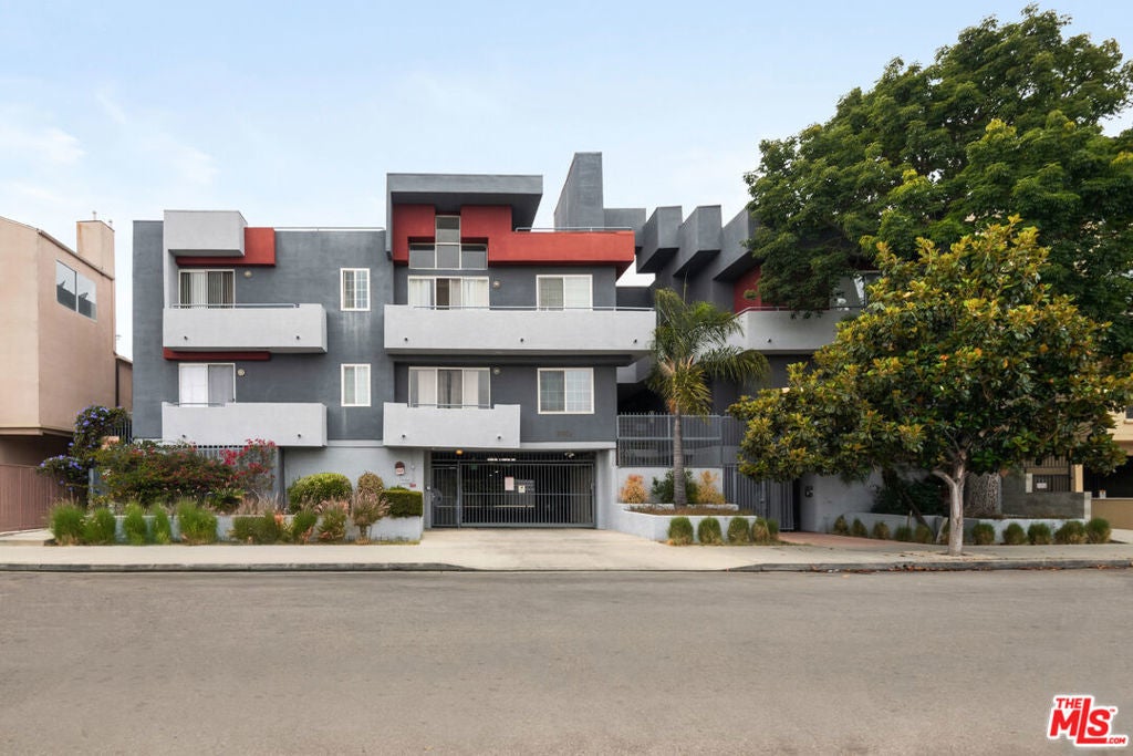 Photo of Listing #25569385