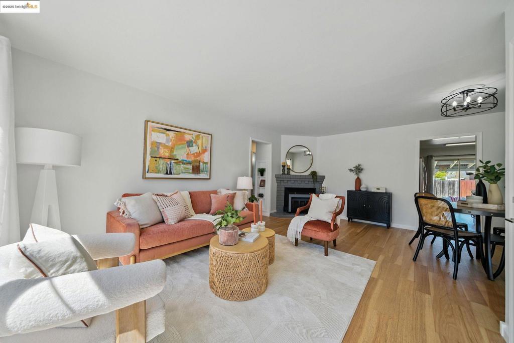 Photo of Listing #41106011