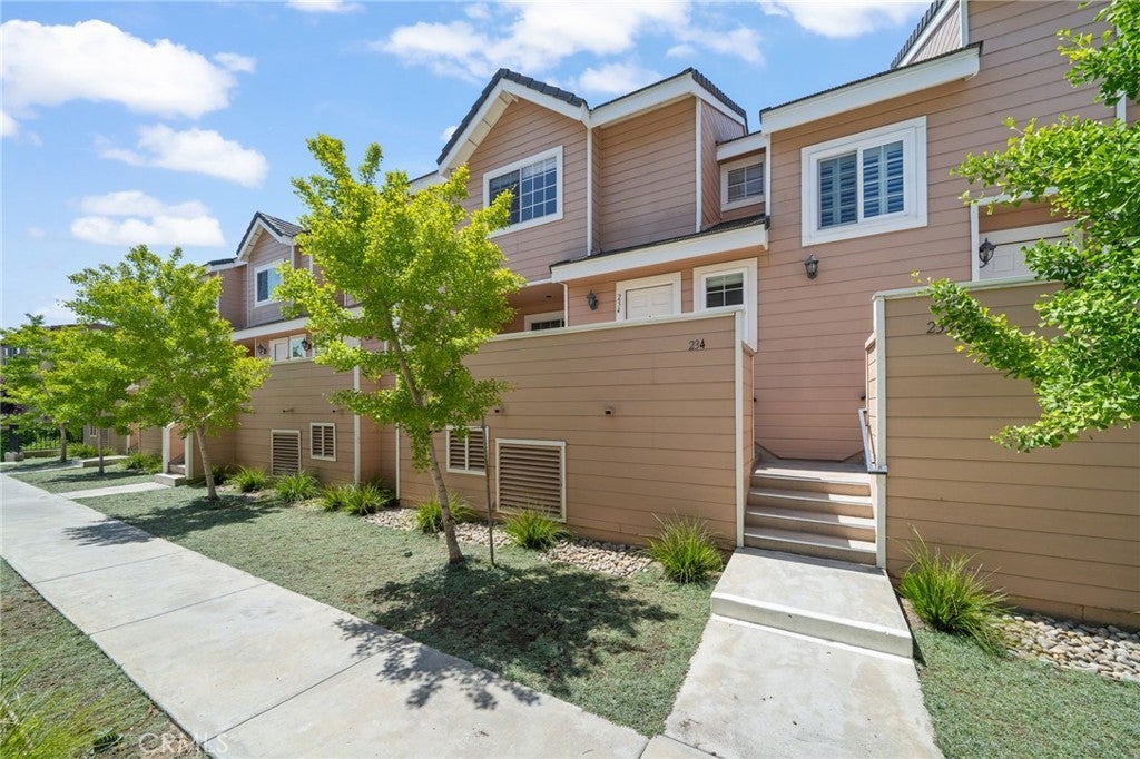 Photo of Listing #SB25108863