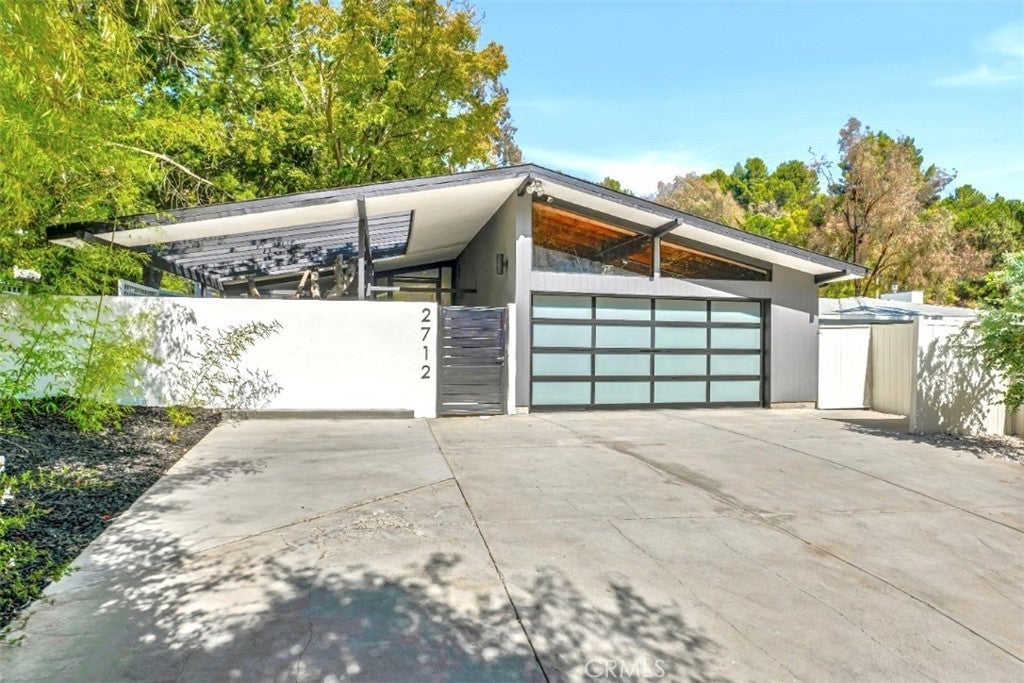 Photo of Listing #SR25165194