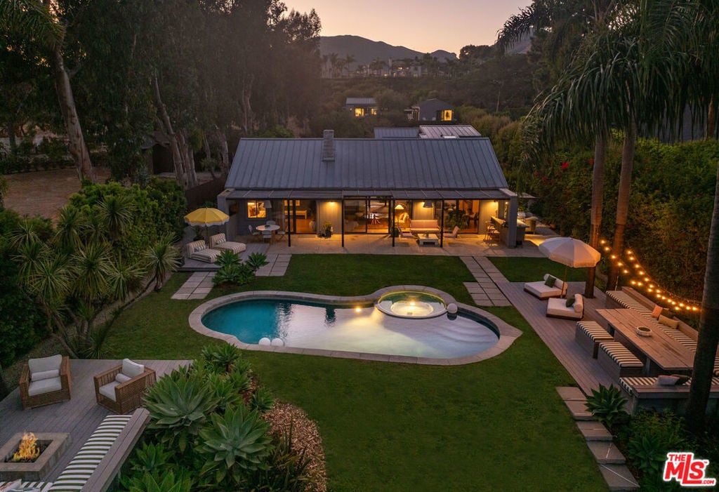 Photo of Listing #25569273