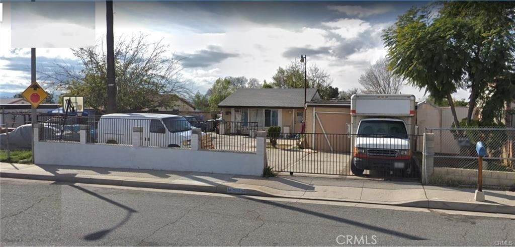 Photo of Listing #DW25167151