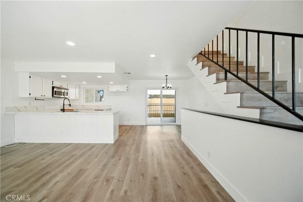 Photo of Listing #DW25167187