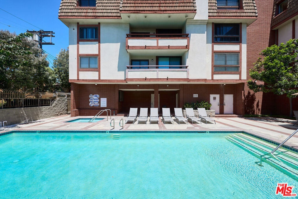 Photo of Listing #25567647