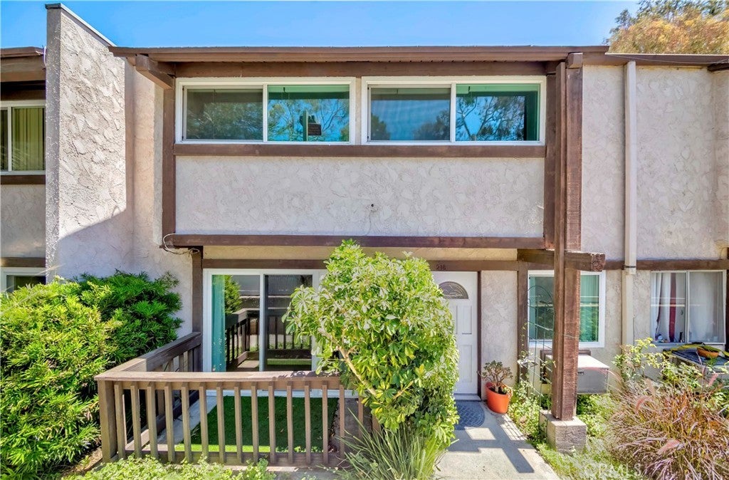 Photo of Listing #SB25167335