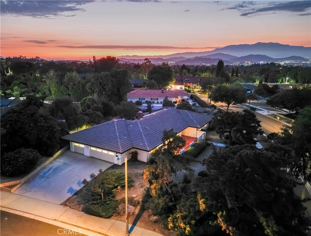 Photo of Listing #IV25163165