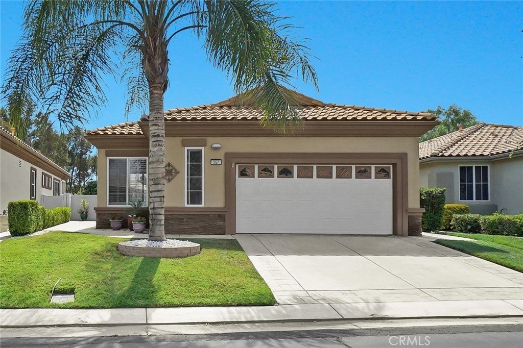 Photo of Listing #IV25167172