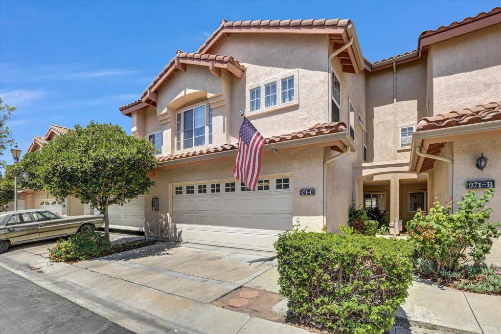 Photo of Listing #PTP2505641