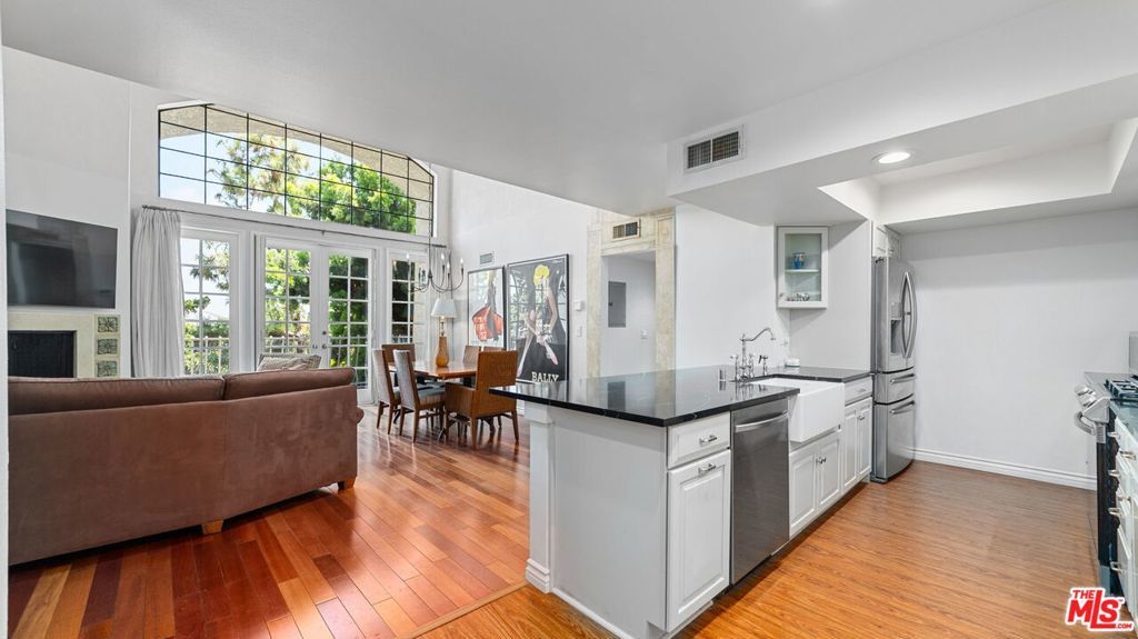 Photo of Listing #25569411