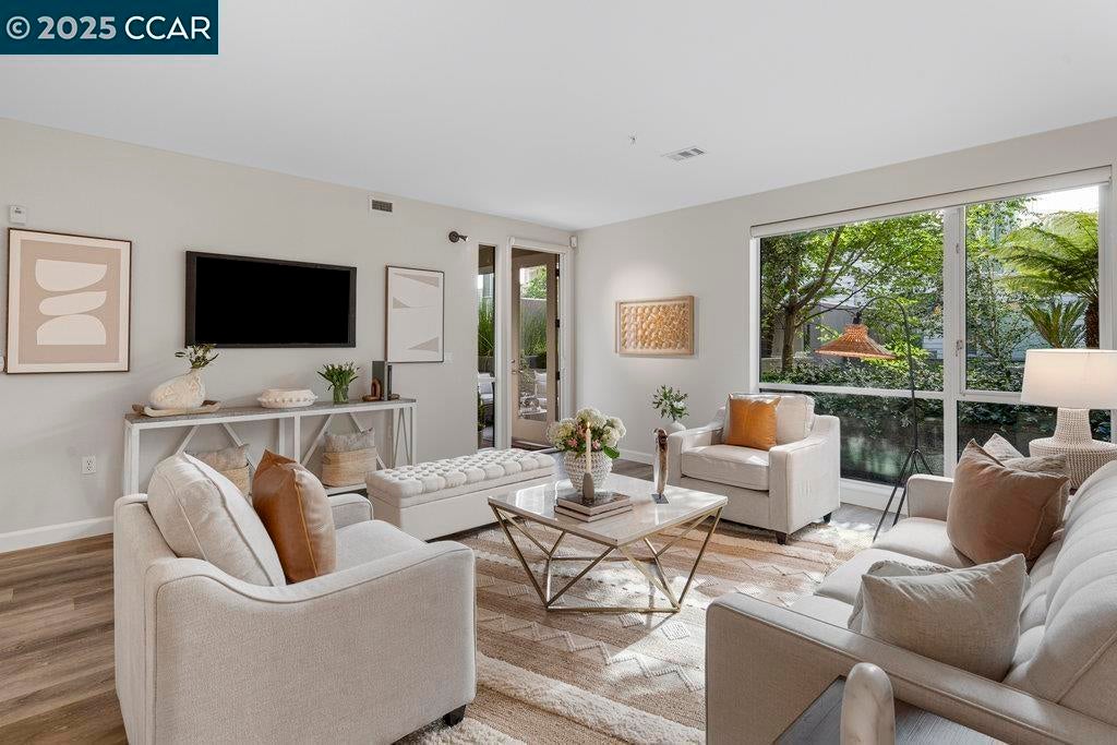 Photo of Listing #41106084