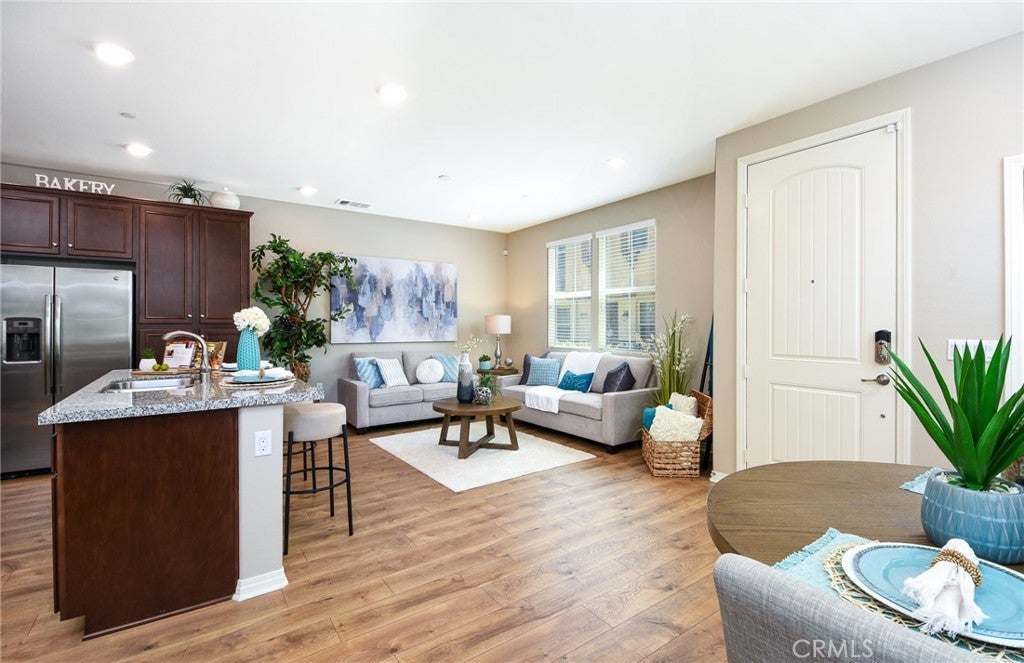 Photo of Listing #SW25167577