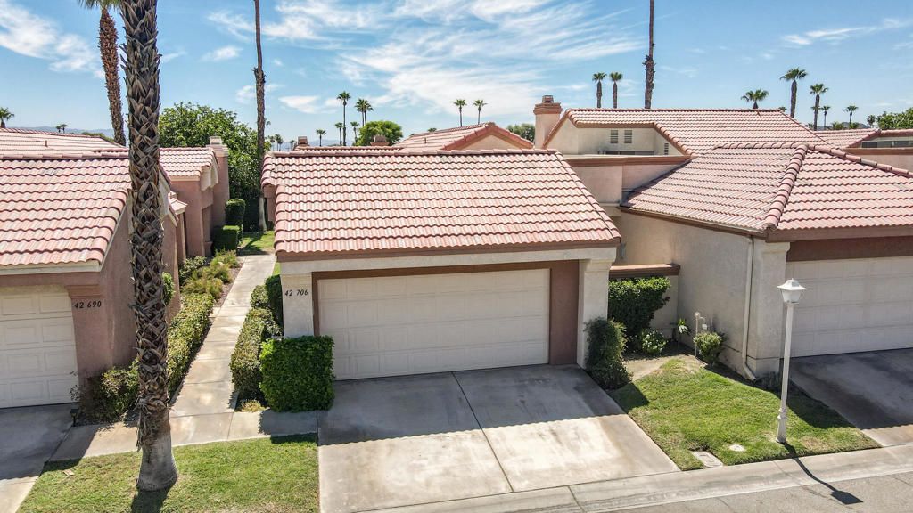 42706 Liolios Drive, Palm Desert